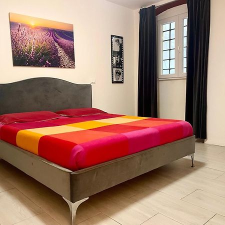 New Apartment 2 Minute From The Port Livorno Exterior photo